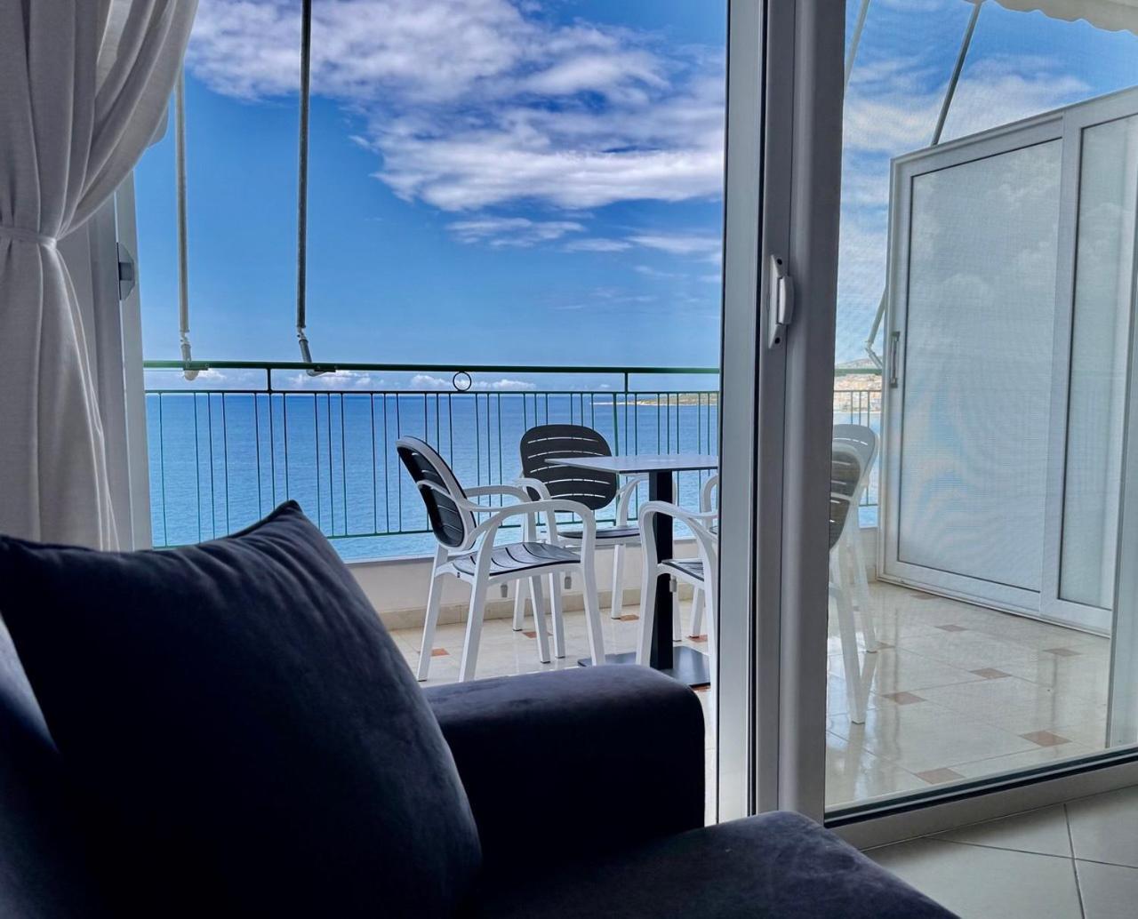 Apartment Miracle Sea